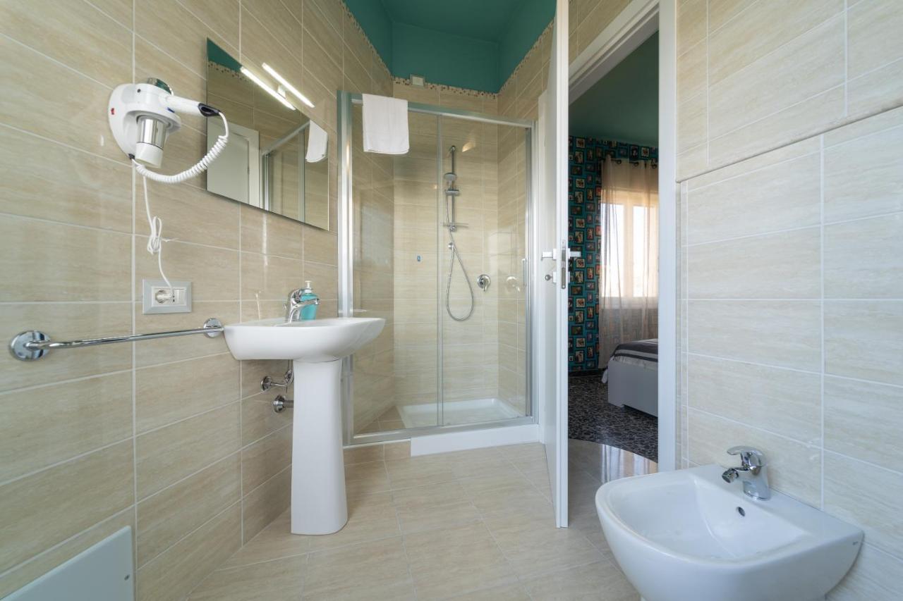 Boutique Rooms Carbonazzi 17 Cagliari Exterior foto